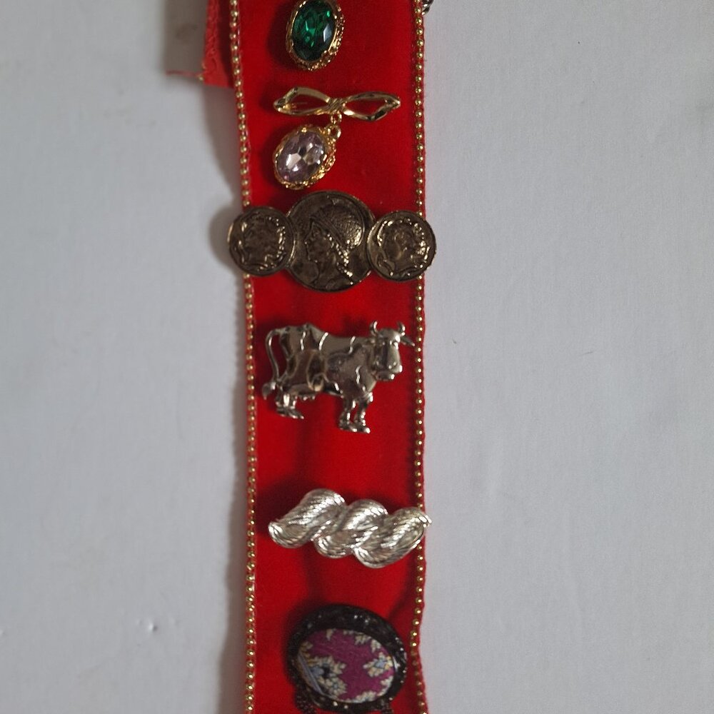 Vintage Brooches
